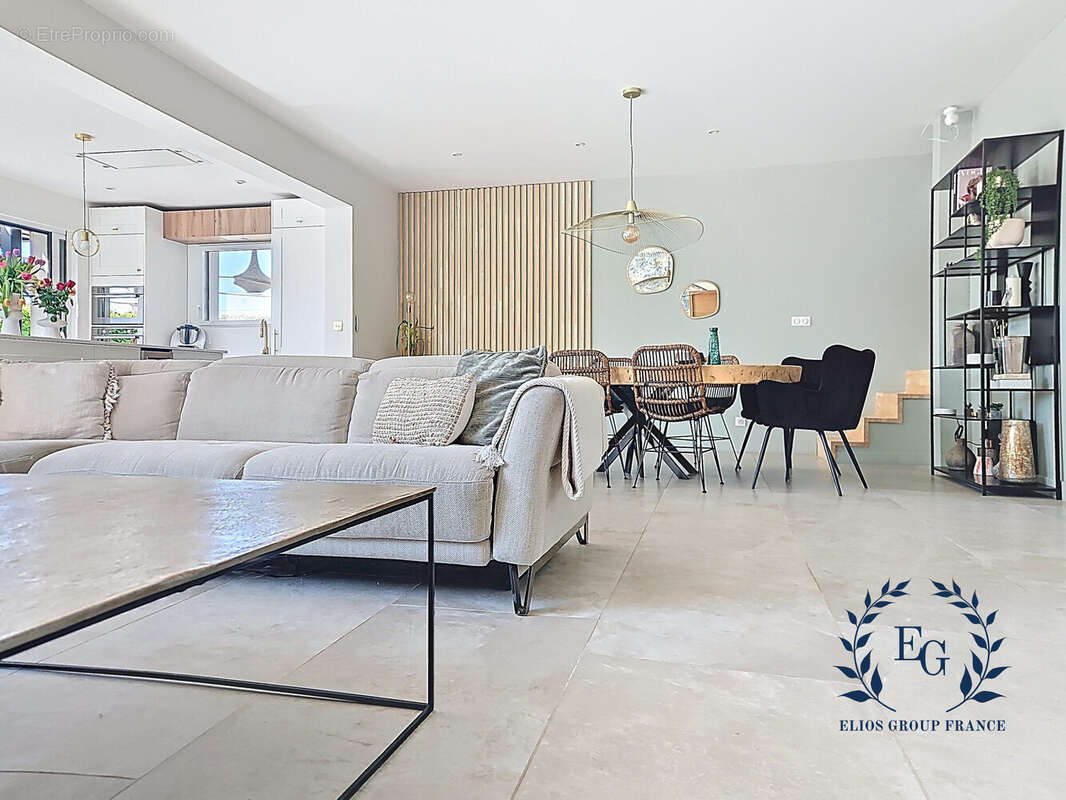 Maison à SIX-FOURS-LES-PLAGES