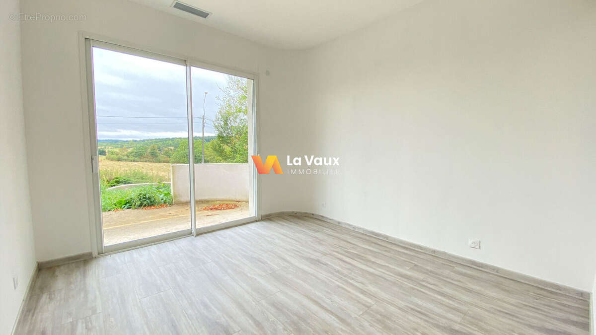 Maison à MONCEL-SUR-SEILLE