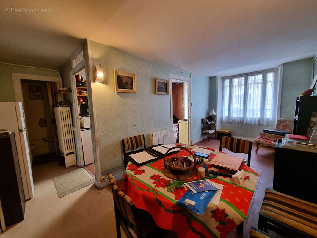 Maison à LA TRIMOUILLE