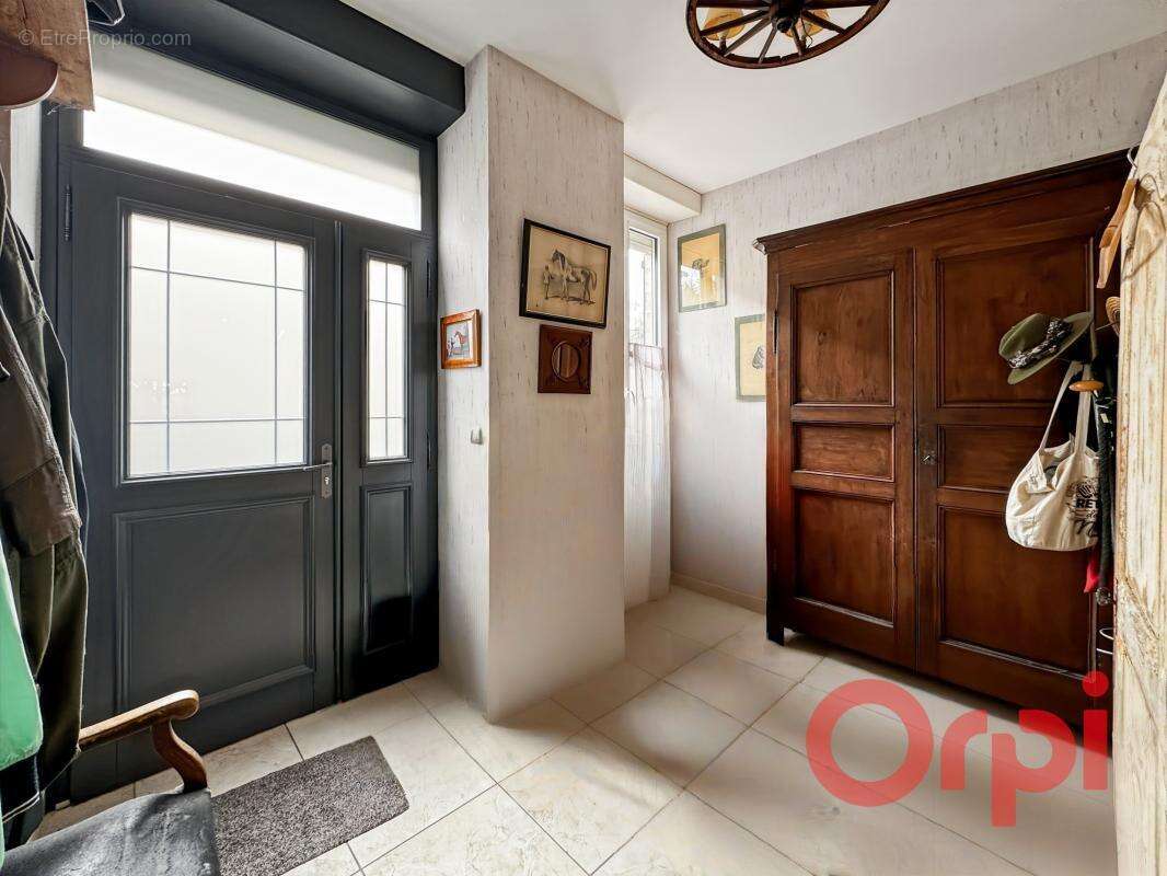 Maison à SAINT-BONNET-TRONCAIS