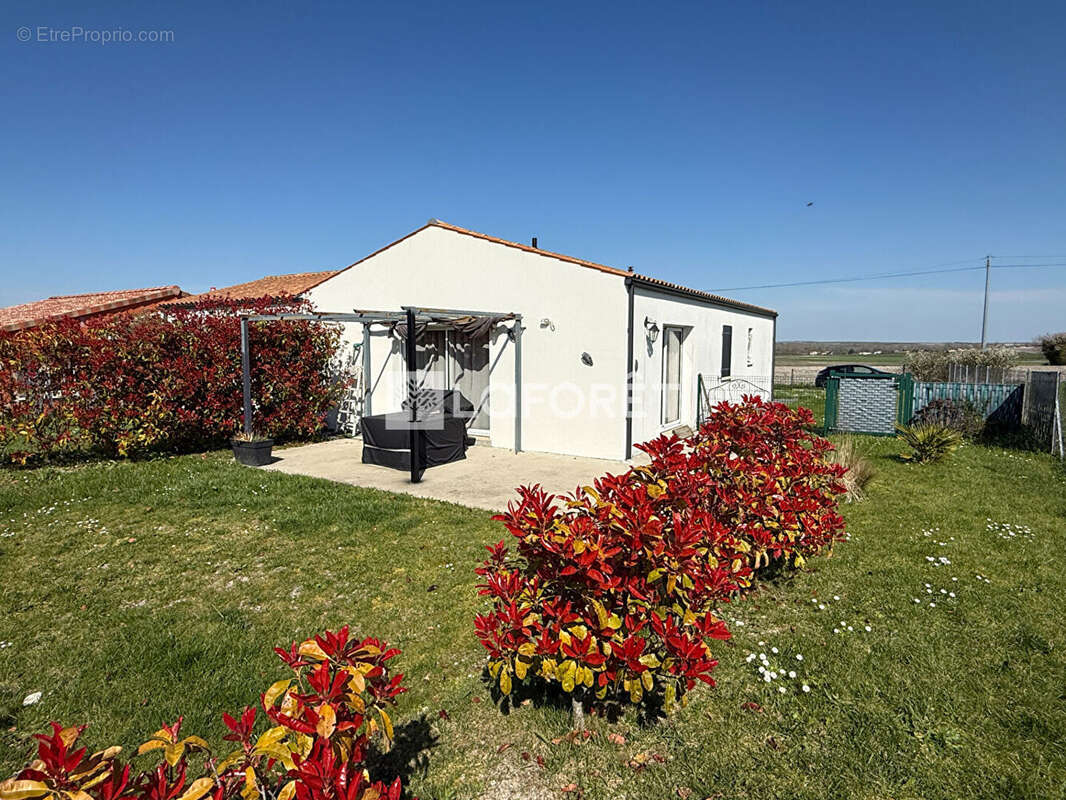 Maison à LA JARD