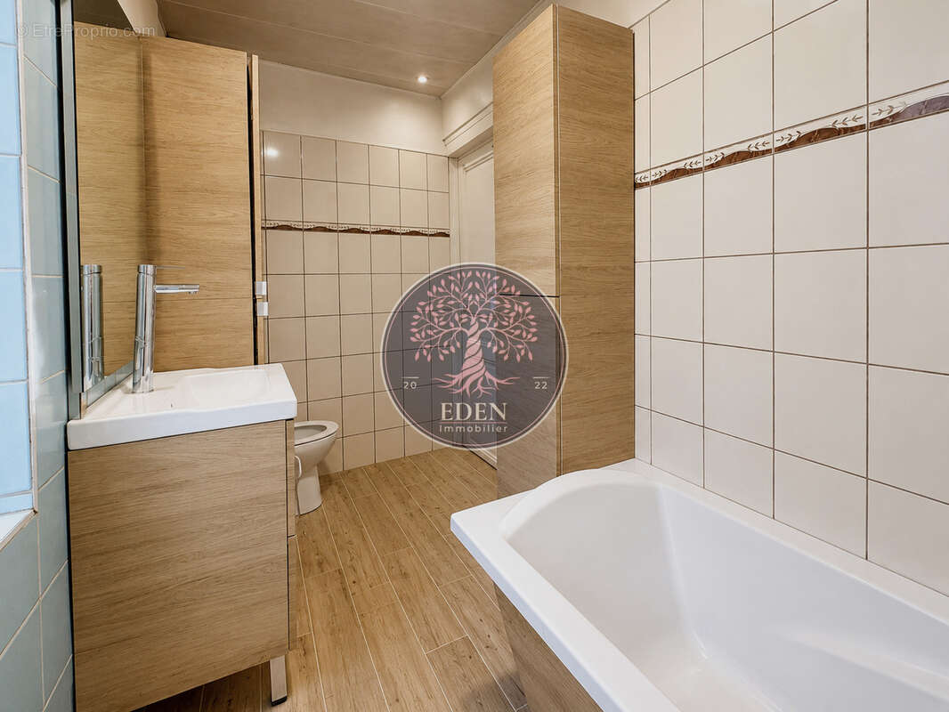 Maison 6 pièces 4 chambres avec dépendances - photo 8