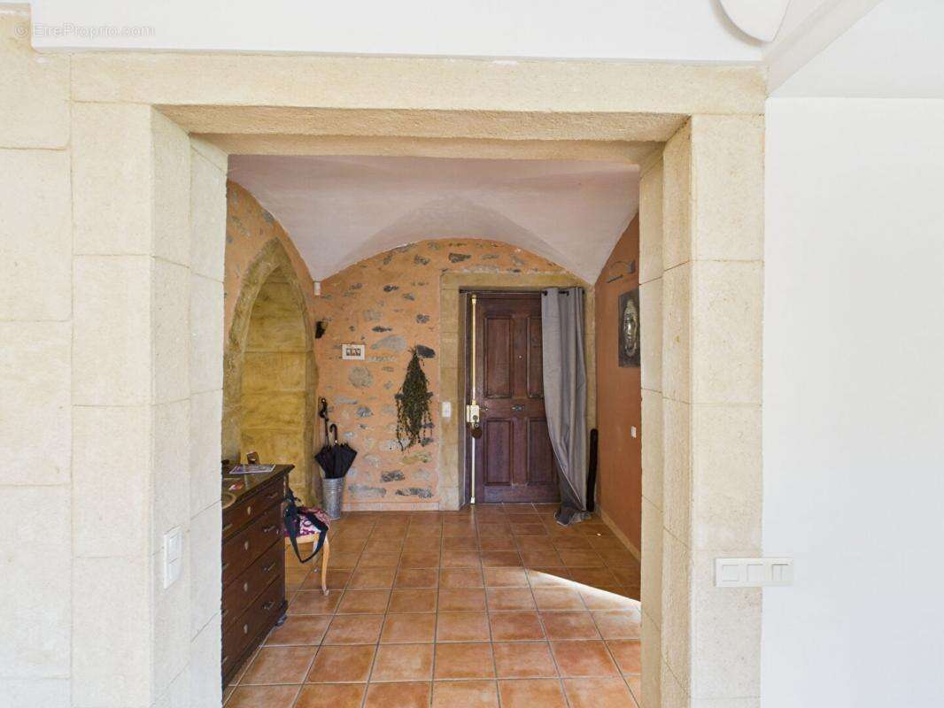 Maison à ALBA-LA-ROMAINE