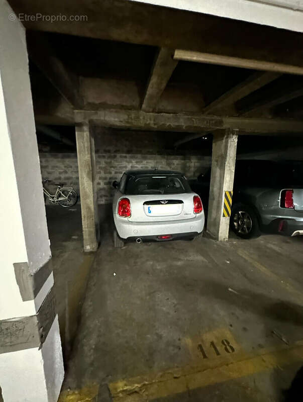 Autre à NEUILLY-SUR-SEINE