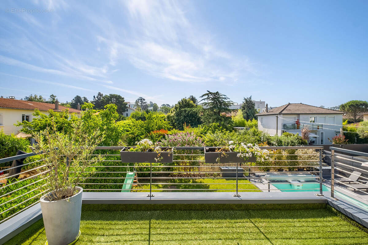 Maison rénovée - 4 ch + Bureau - Piscine - photo 12