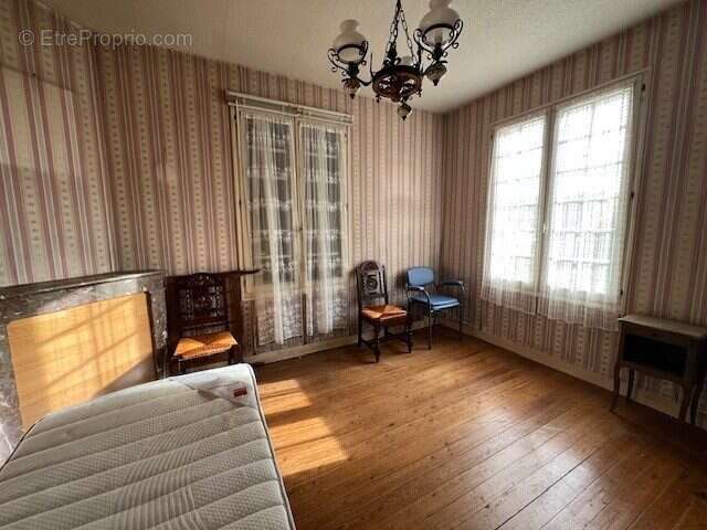 Maison à MEZIDON-CANON