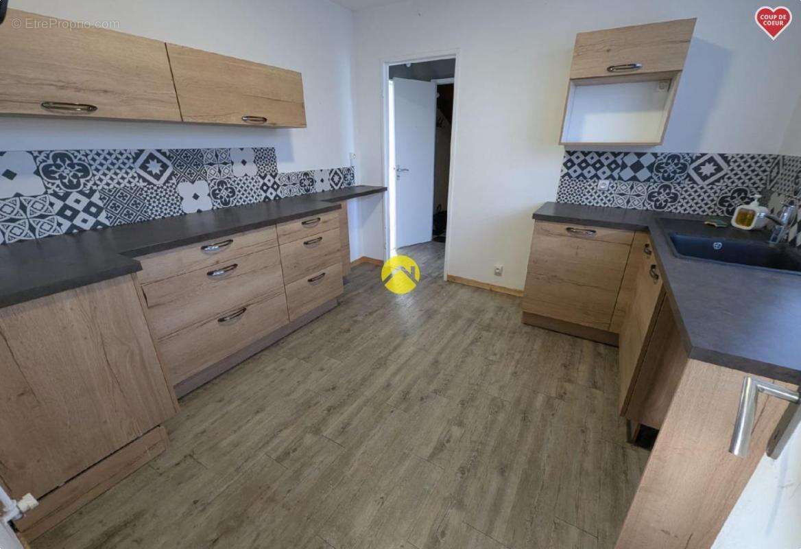 Maison à SAINT-DOULCHARD