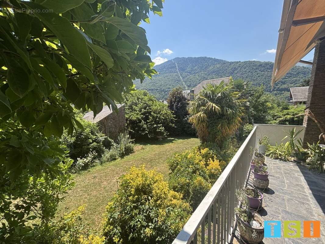 Luchon Centre villa d'exception avec piscine et garages - photo 9