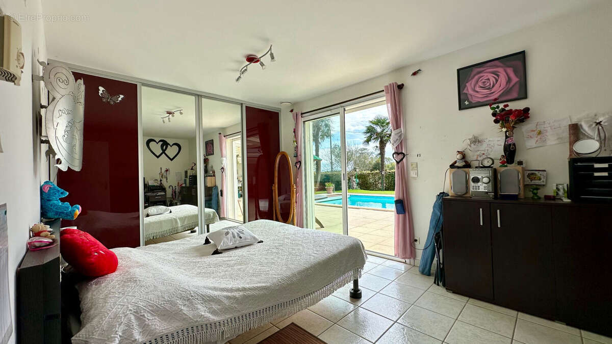 Maison à SAUBRIGUES