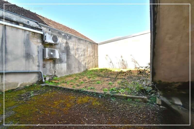 Investissement locatif ou implantation professionnelle : une opportunité à saisir ! à vendre CULAN (18) - photo 13