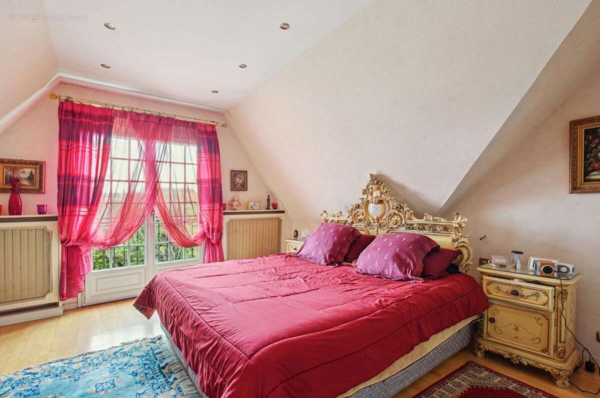 Maison à SARCELLES