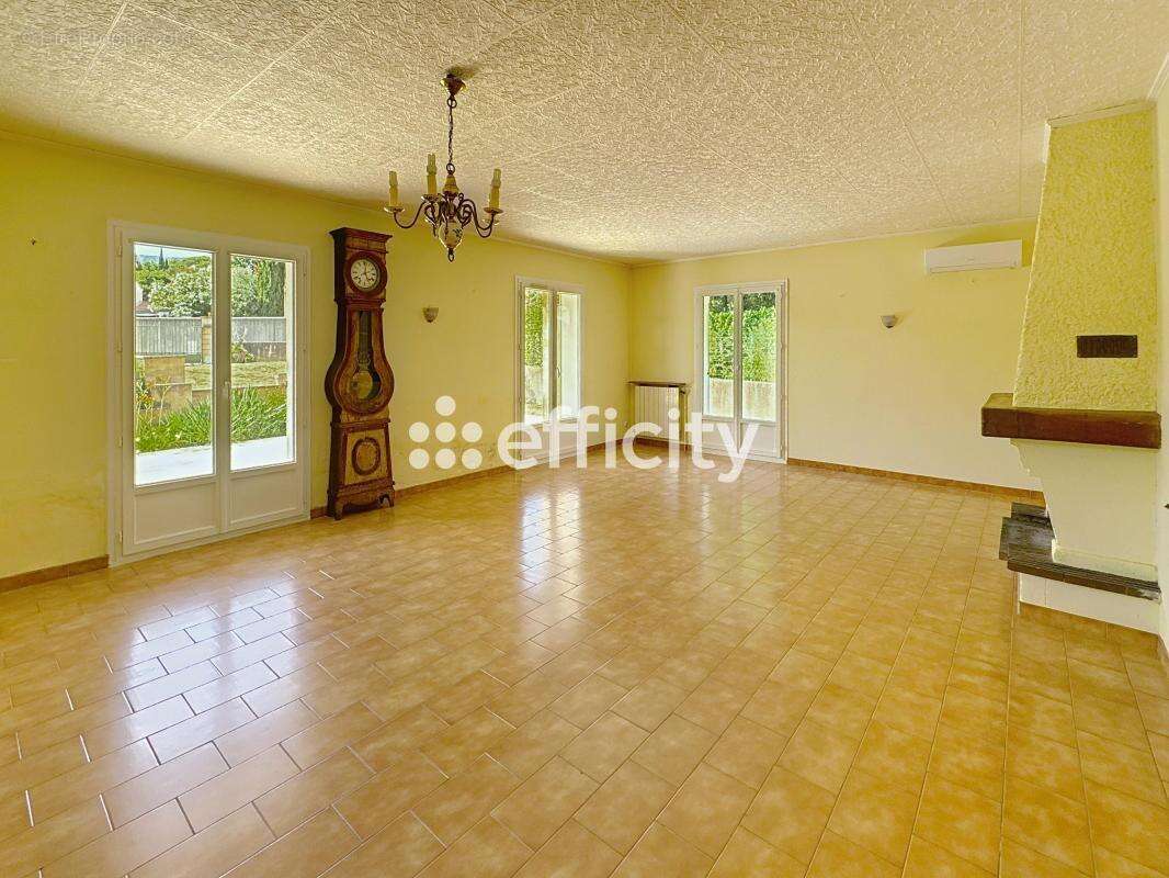 Maison 132 m² à Saint-Remy-De-Provence  - photo 6