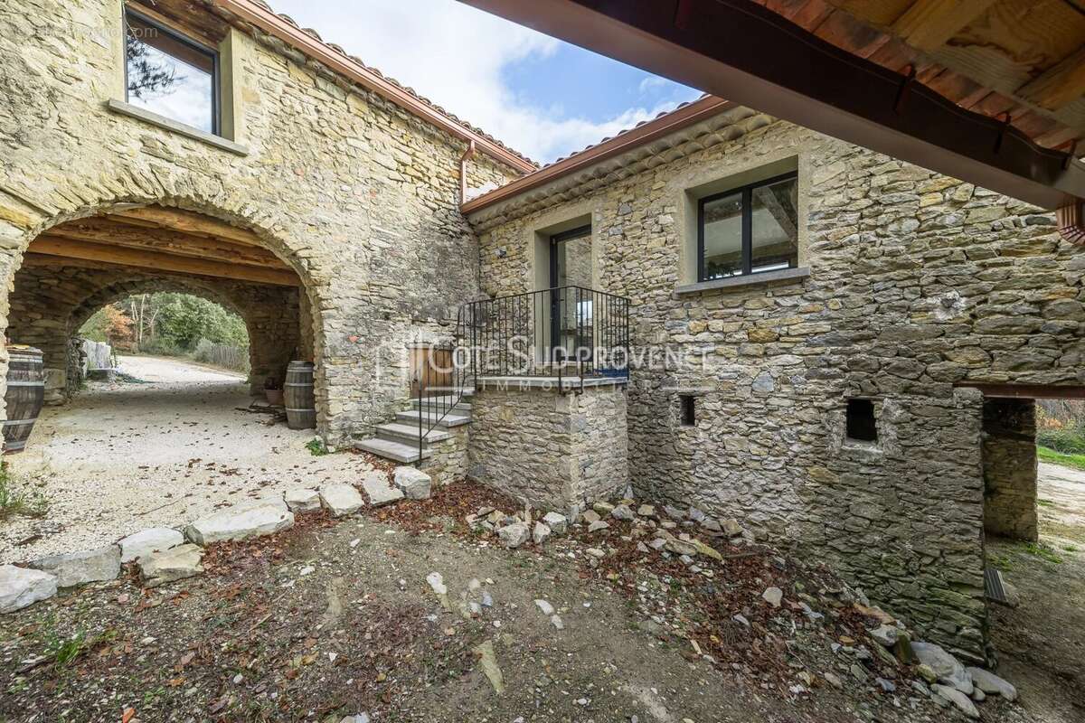 Maison à VAISON-LA-ROMAINE