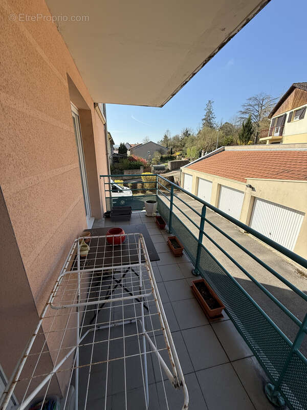Appartement à ARS-SUR-MOSELLE