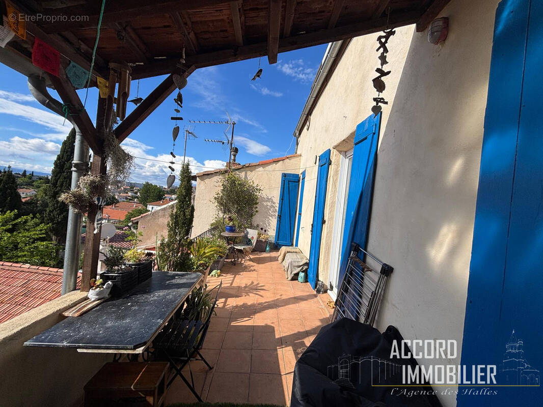 Appartement à PUISSALICON