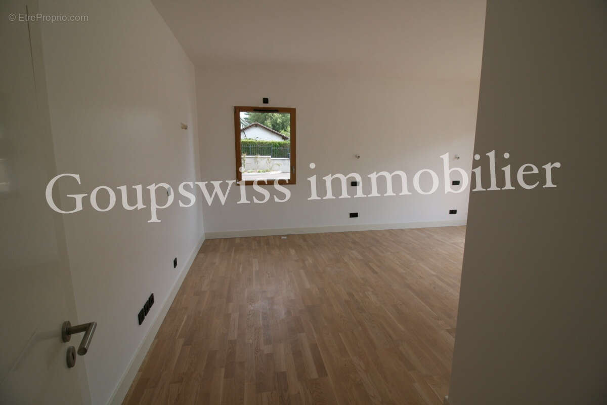 Appartement à DIVONNE-LES-BAINS