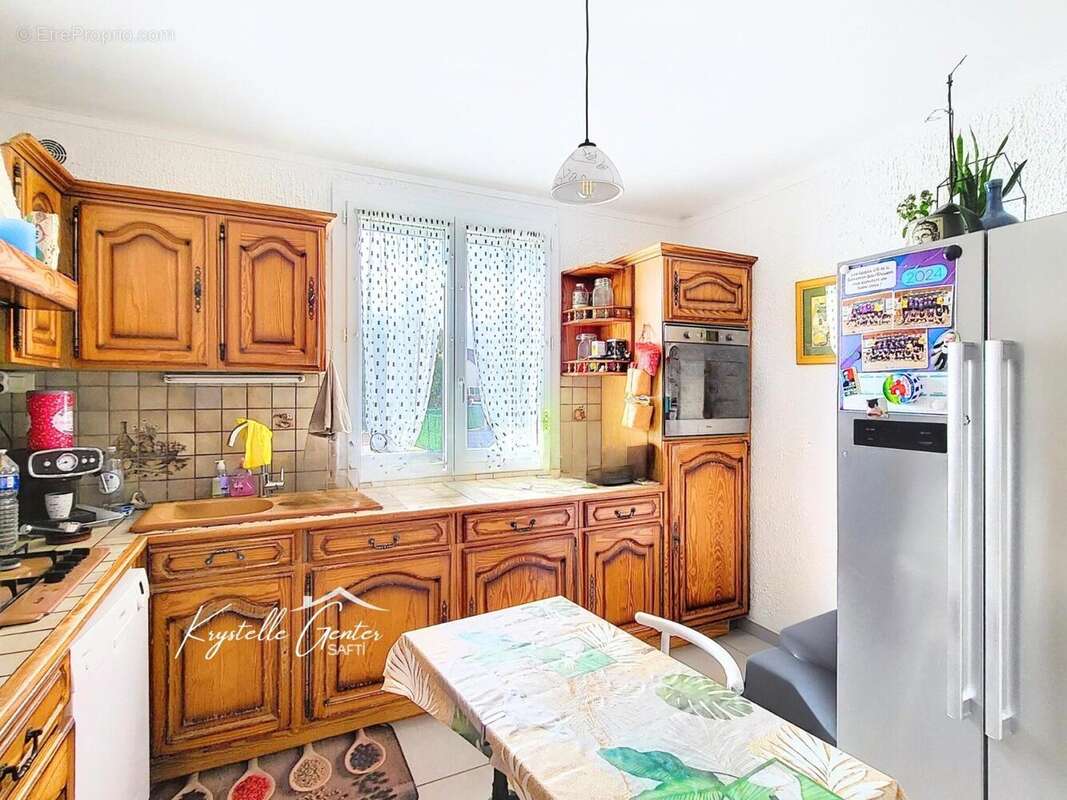 Photo 3