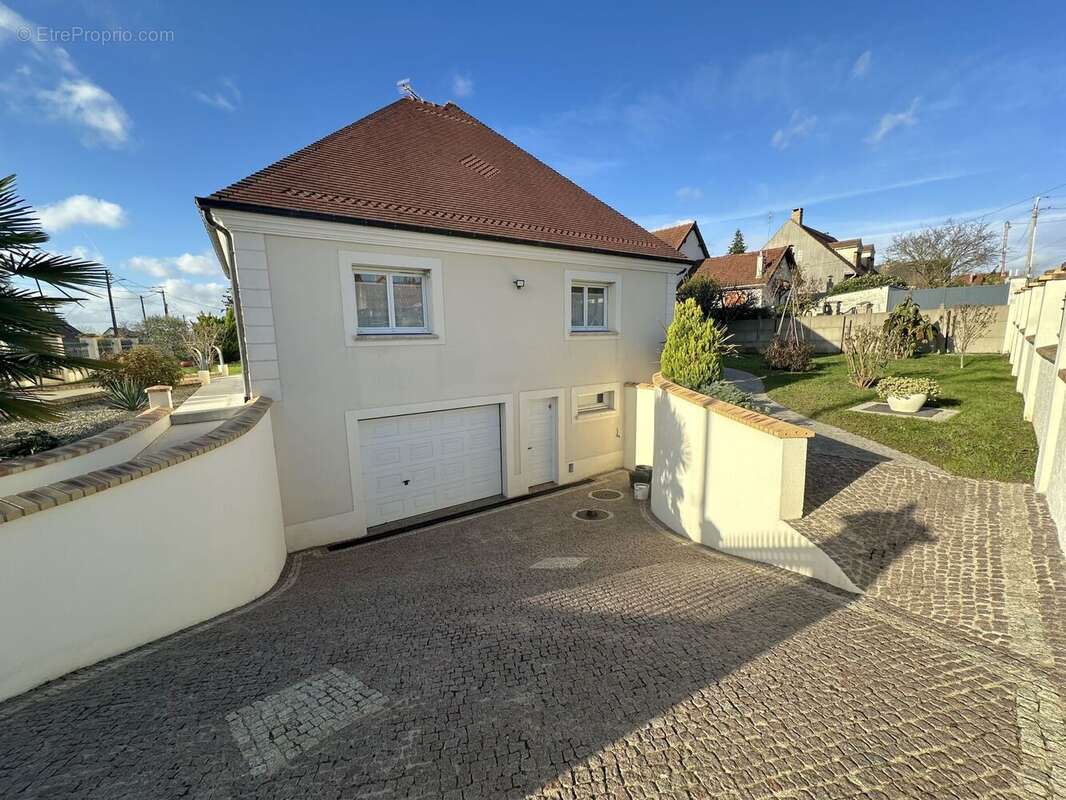 Maison à BALLANCOURT-SUR-ESSONNE