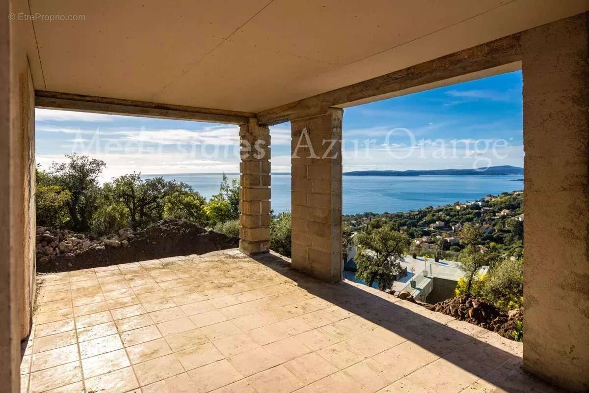 Maison à LES ISSAMBRES