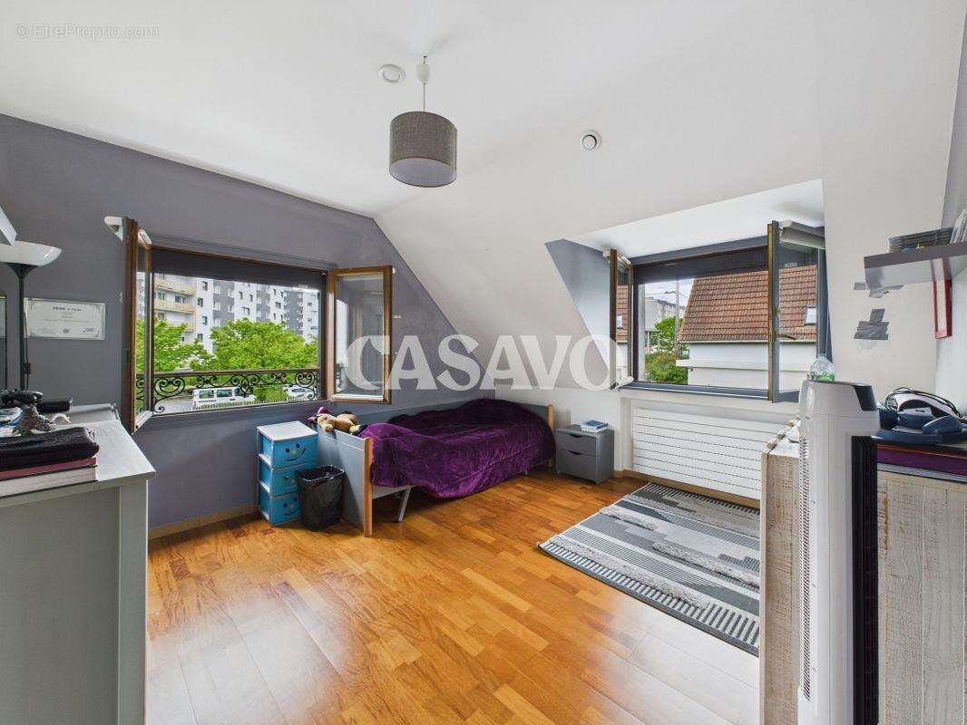 Maison à SARTROUVILLE