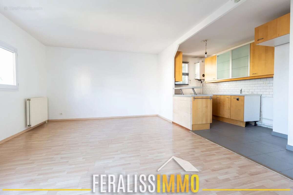 Appartement à JOUY-LE-MOUTIER