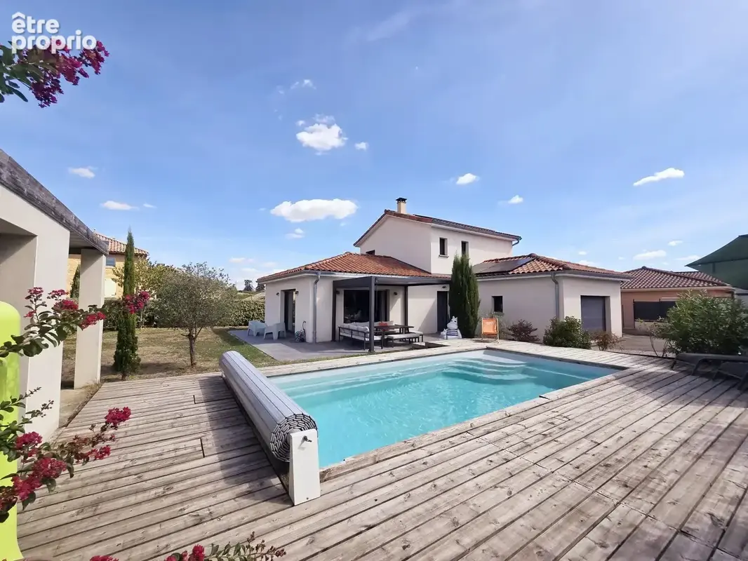 Photo Maison à Liergues au prix de 540 000€