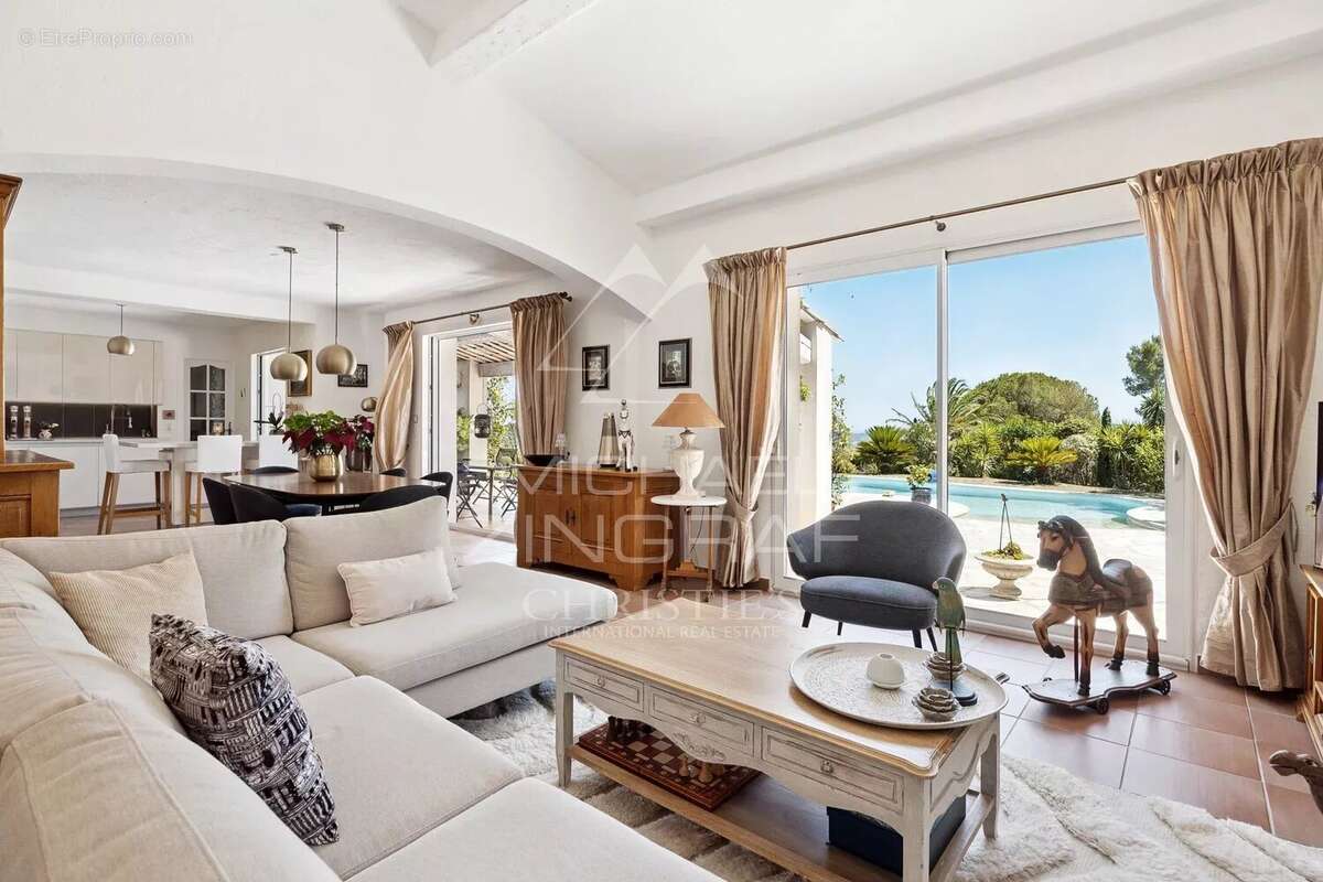 Maison à PEYMEINADE