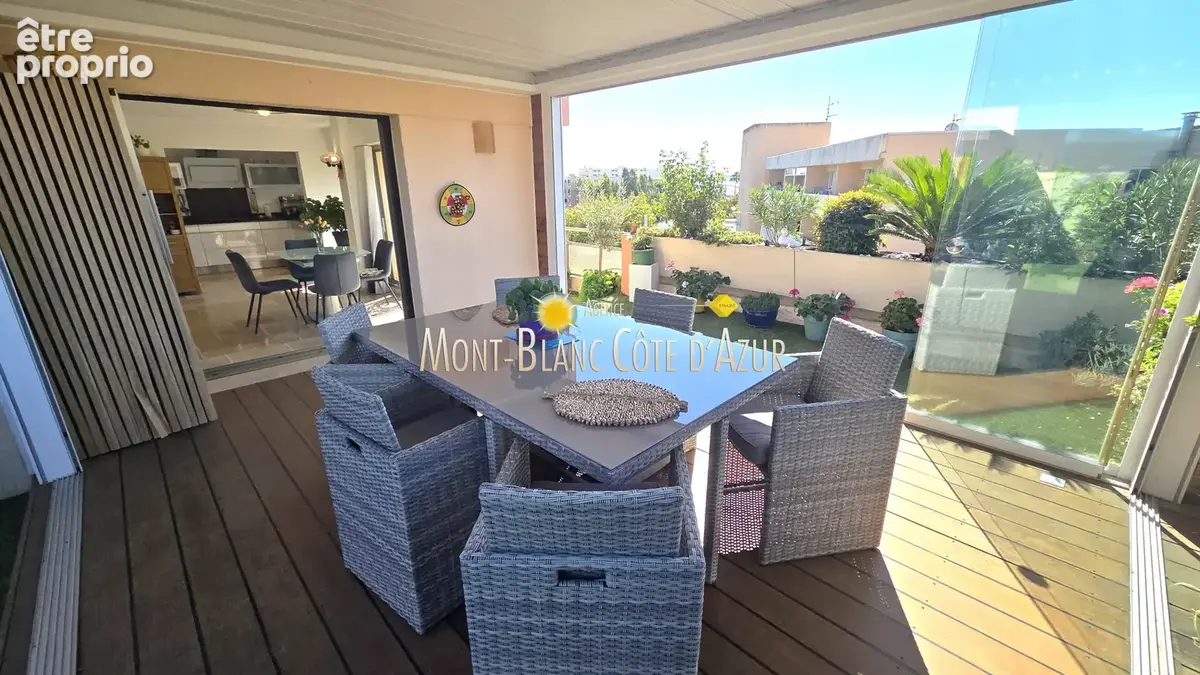 Appartement type villa sur le toit de 80 m2 environ, 3 chambres, vue mer, terrasse 100 m2, garage, cave - photo 9