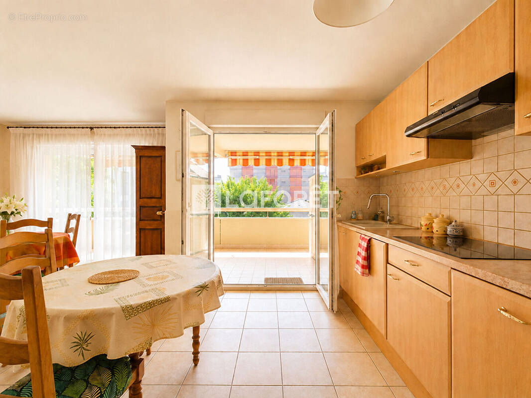 Appartement à CHALLES-LES-EAUX