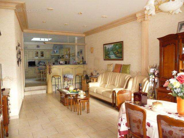 Maison 127 m² à Villaines-La-Juhel  - photo 2