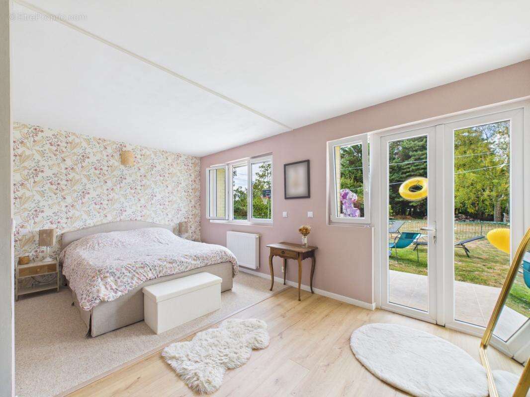 Maison 280 m² à Vieux-Conde  - photo 9