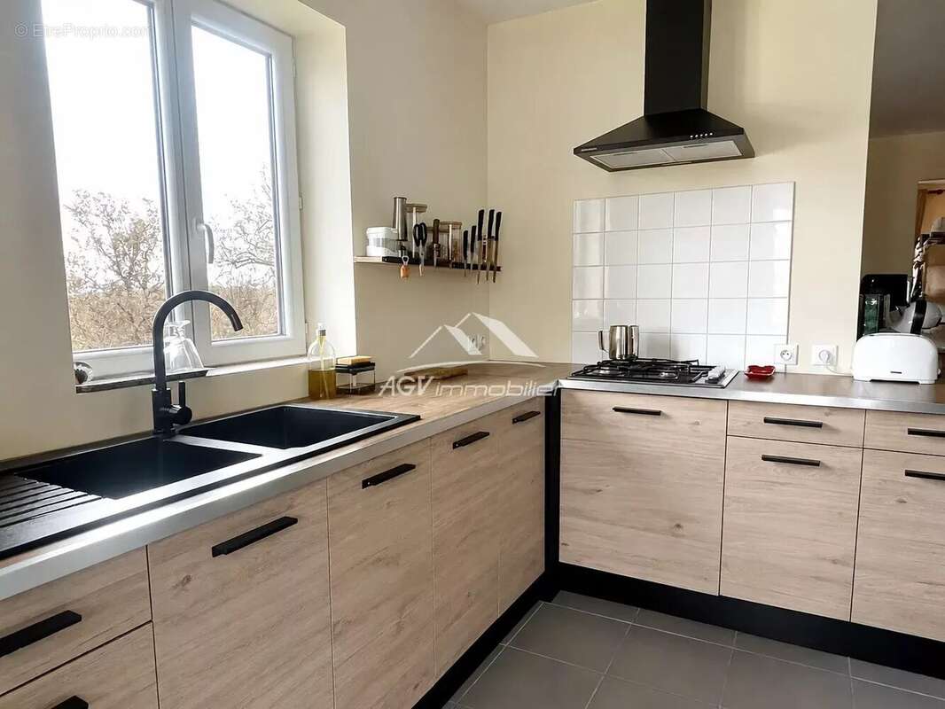 Proche Servas  , au calme , sans vis à vis maison sur 1000 m² de terrain - photo 4