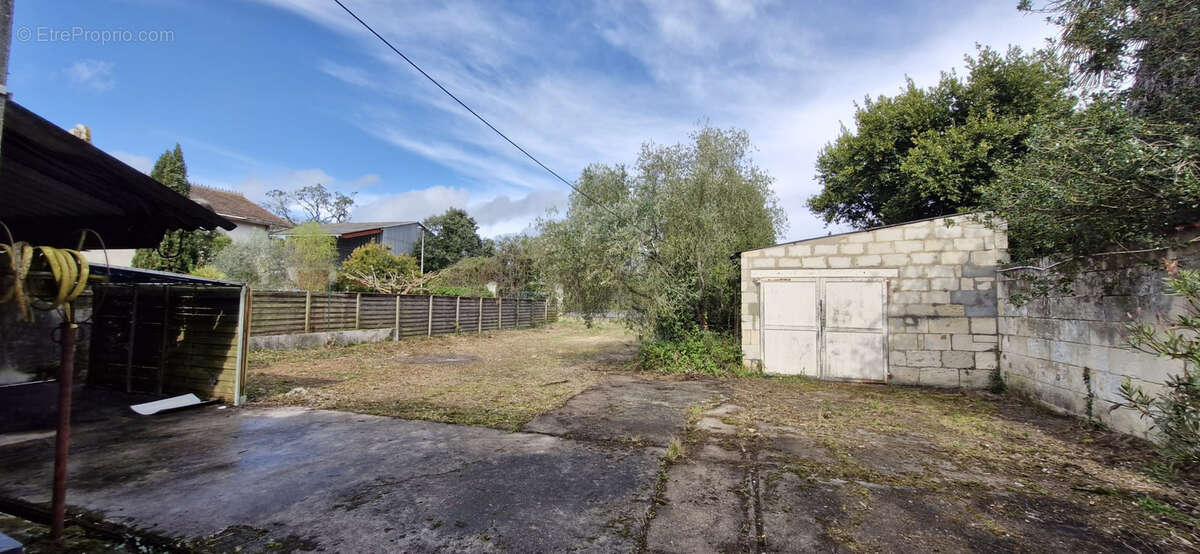 Maison à MORTAGNE-SUR-GIRONDE