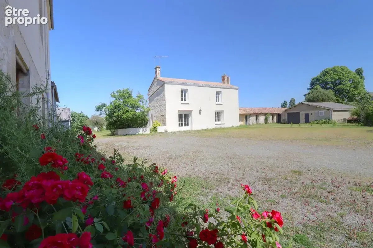 Maison Villiers En Plaine 4 pièce(s) 124 m2 - photo 1