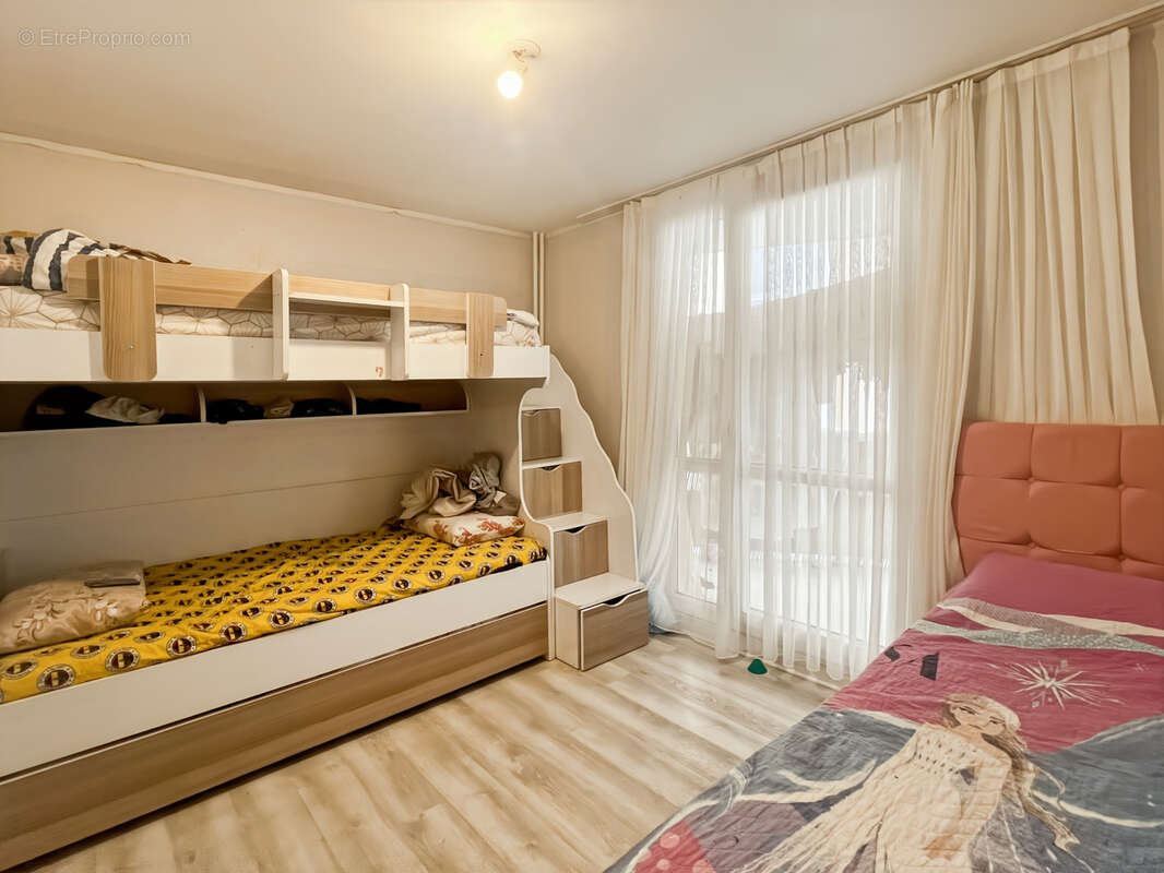 Appartement à CORBEIL-ESSONNES