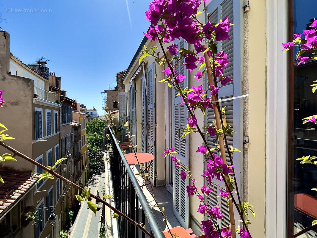 Appartement à MARSEILLE-2E