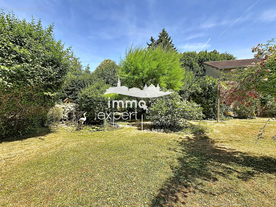 Immeuble de prestige avec appartement bourgeois, appartement loué, local professionnel et parc arboré - photo 27