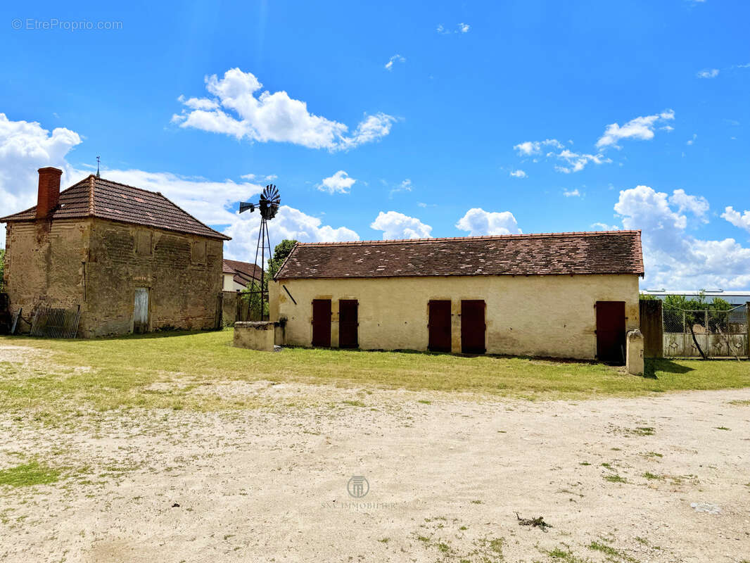 Maison à PARAY-LE-MONIAL