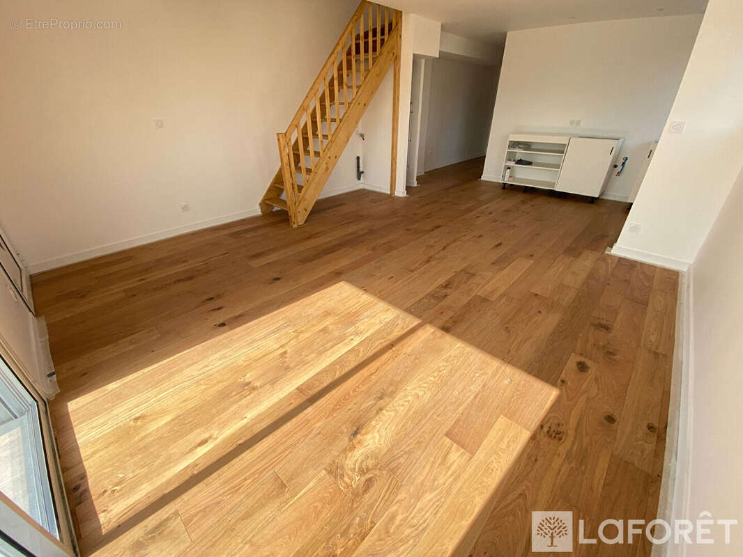 Appartement à MARTIGNAS-SUR-JALLE