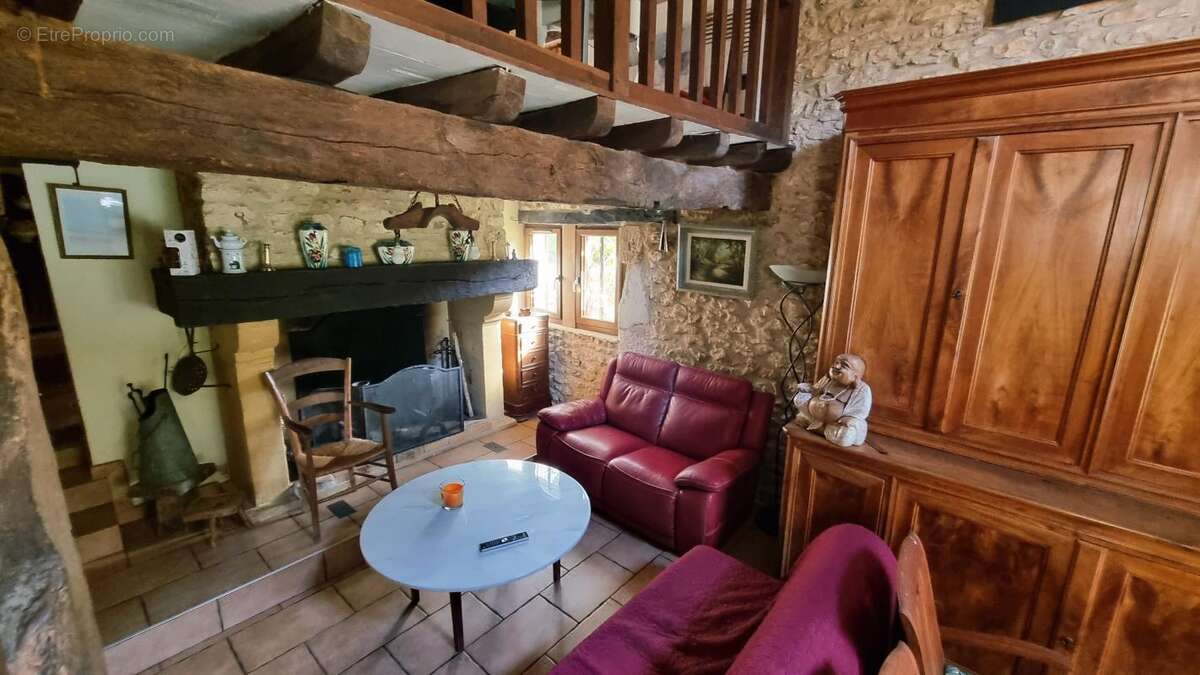 Maison à SAINT-FELIX-DE-VILLADEIX