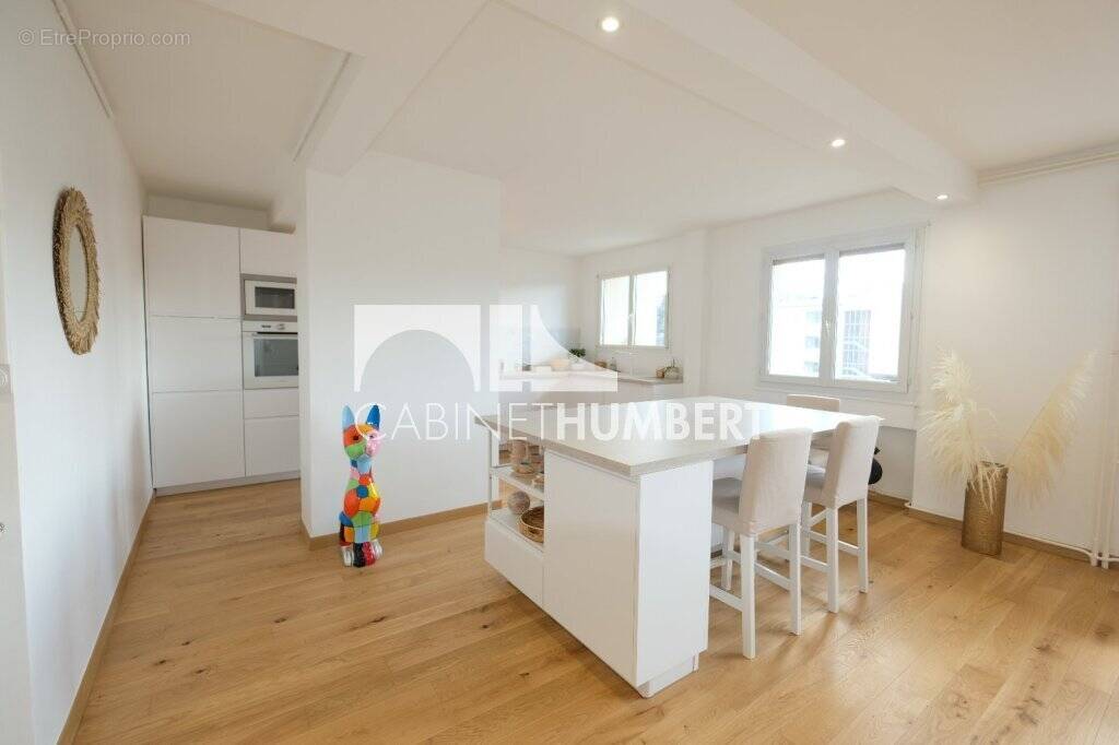 Appartement à SAINT-ETIENNE