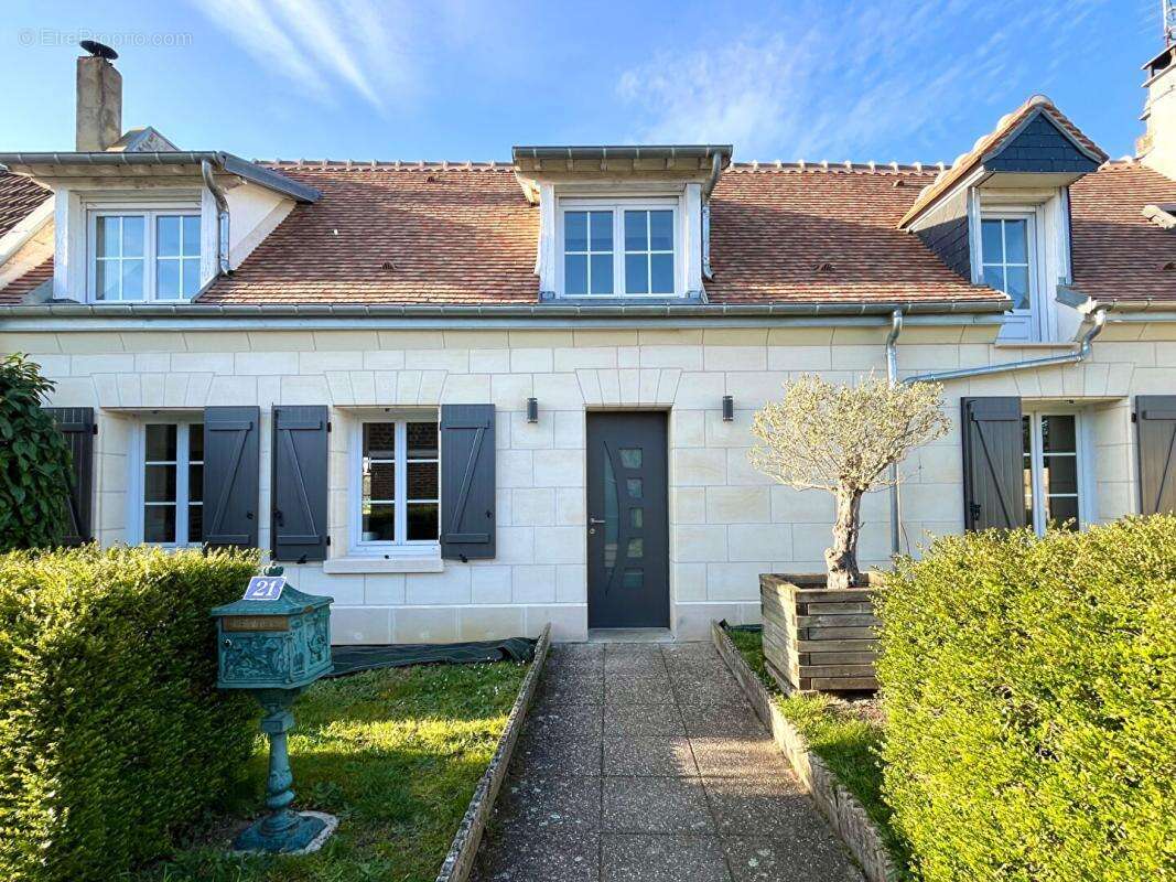 Maison à CHOISY-AU-BAC