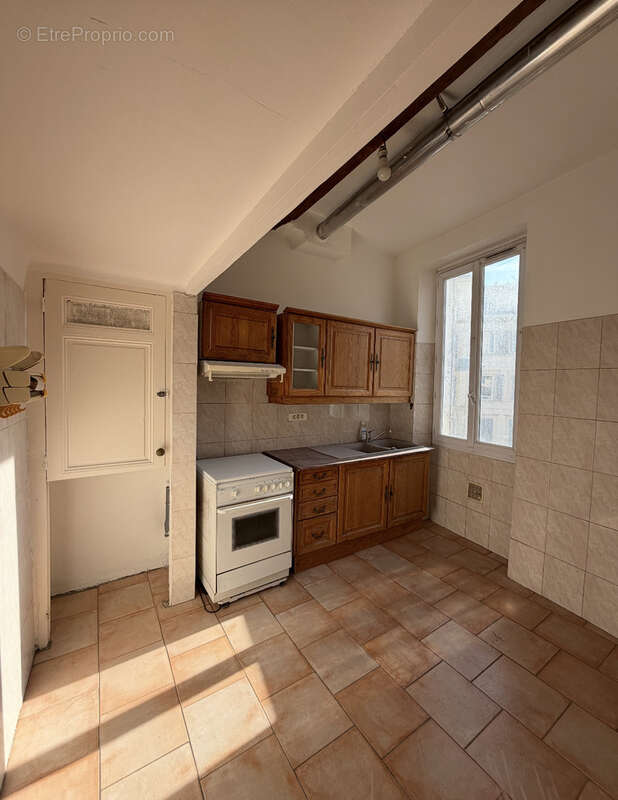 Appartement à MARSEILLE-5E
