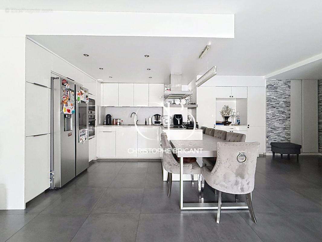 Appartement à ROSNY-SOUS-BOIS