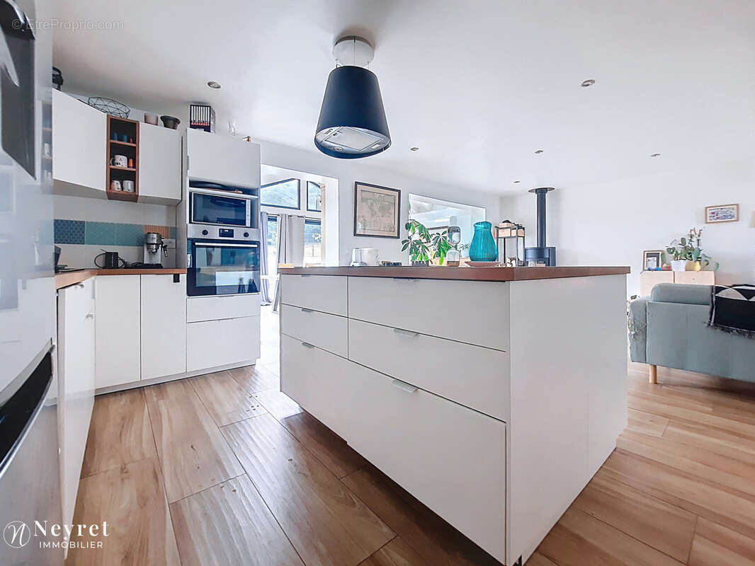 Maison à vendre   Ternay (69360)   145 m2 - 3 chambres 1 bureau- sous-sol   Terrain 1157 m2- piscine - photo 4