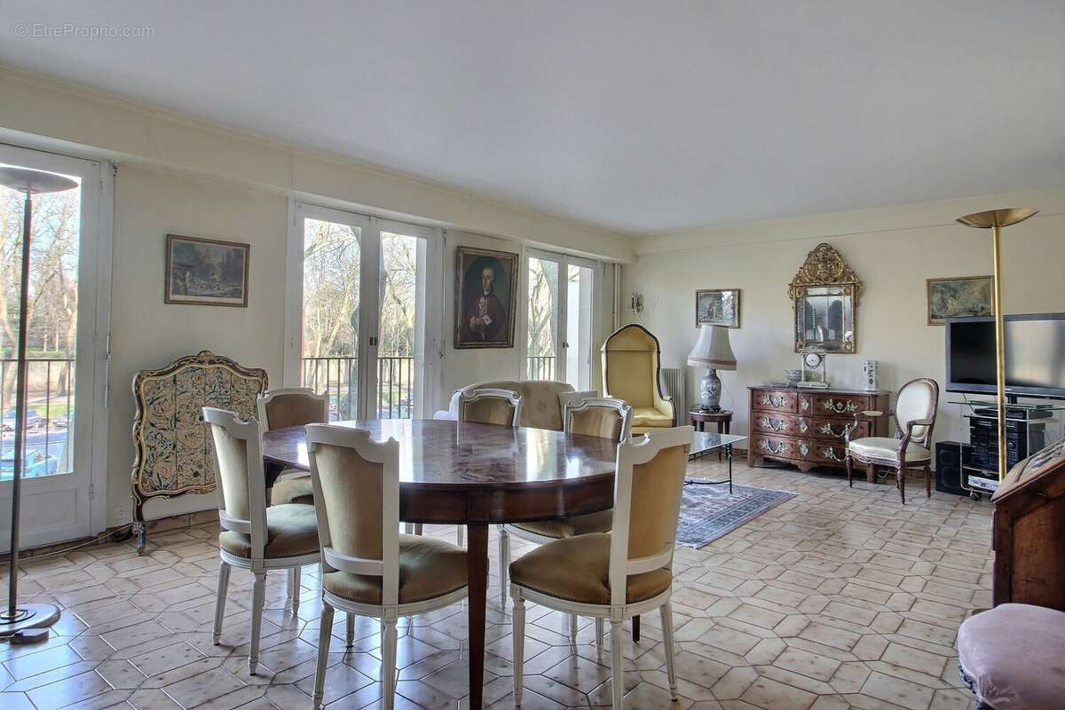 Appartement à VERSAILLES