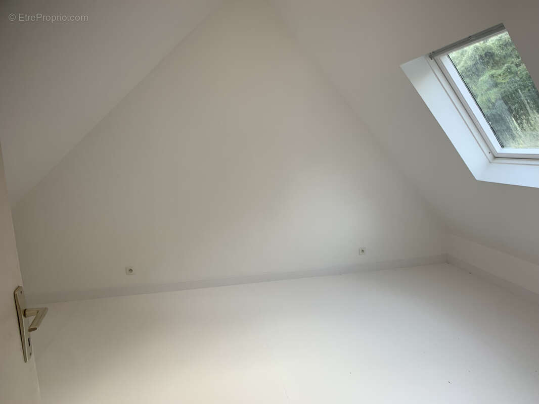 Maison à SAINT-JEAN-LES-DEUX-JUMEAUX