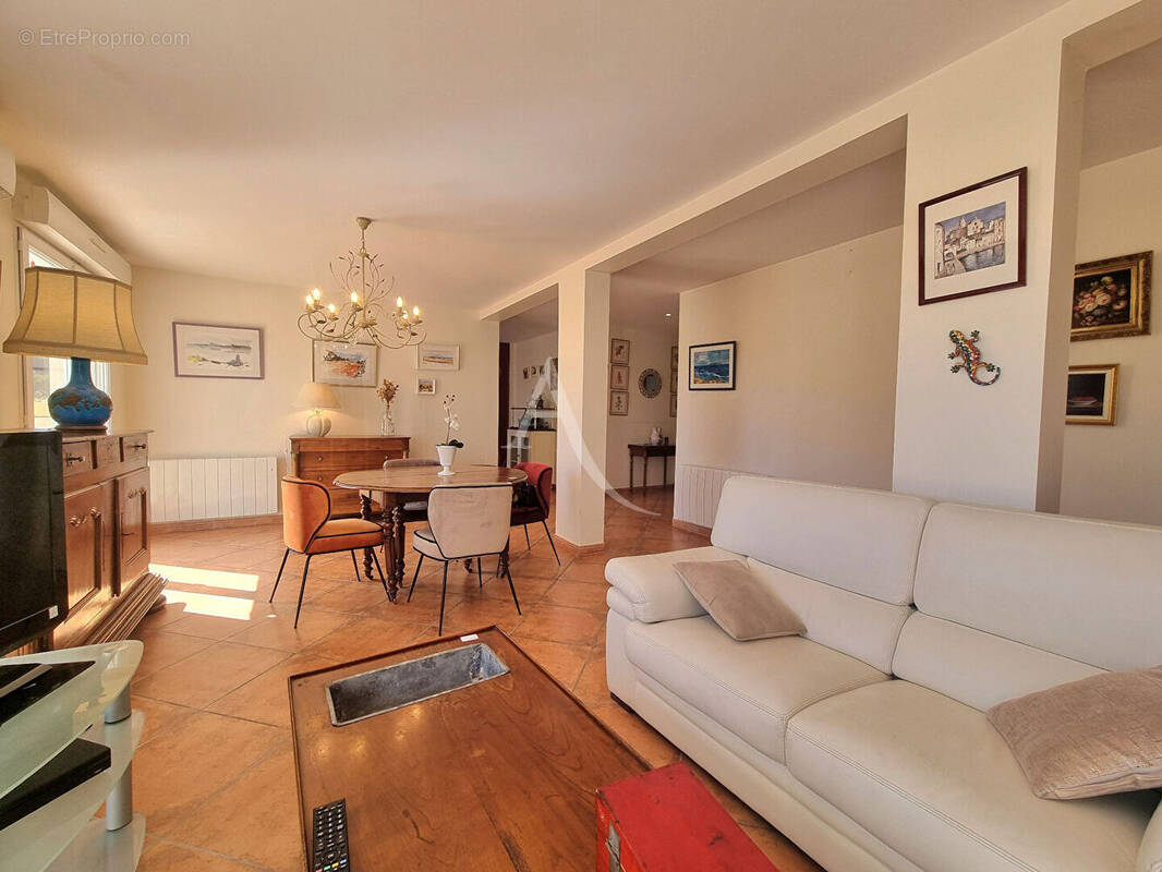 Appartement à MONTREDON-DES-CORBIERES