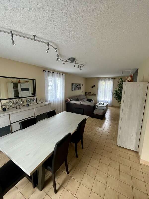 Maison à GEOVREISSIAT