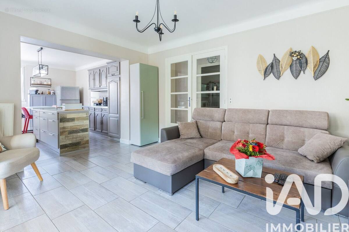 Photo 1 - Maison à SAVIGNY-SUR-ORGE